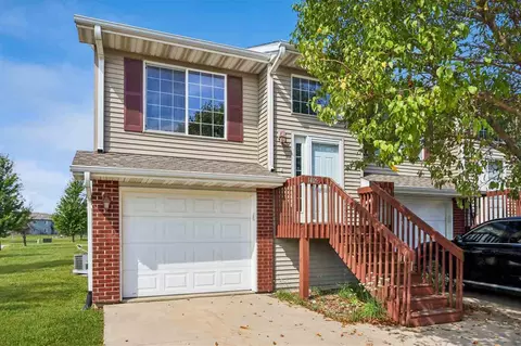 1405 Hayden Ln, North Liberty, IA 52317