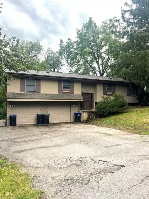 1108 10th St, Coralville, IA 52241