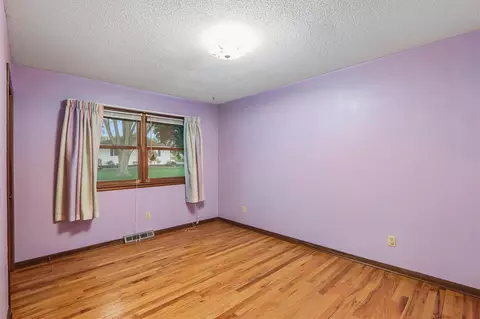 Bedroom - 609 E Hickory St, Riverside, IA 52327 photo 1 of 5
