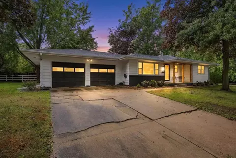 2305 Wayne Ave, Iowa City, IA 52240