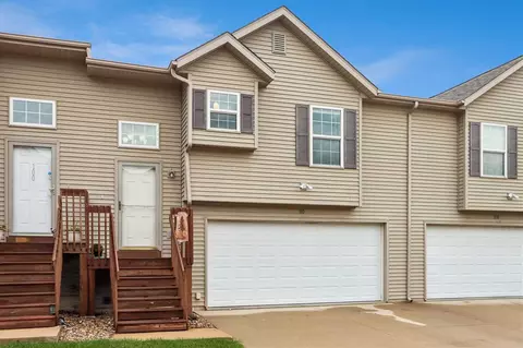 110 Jefferson Ln, North Liberty, IA 52317