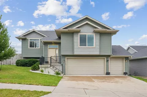 4187 Olivia Ct, Iowa City, IA 52245