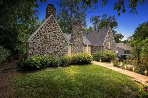 1217 Friendly Ave, Iowa City, IA 52240