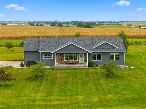 3386 Johnson Dr, Amana, IA 52203