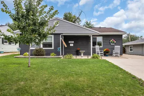 1307 18th St, Cedar Rapids, IA 52404