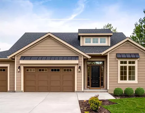 557 Auburn Ridge Rd, Coralville, IA 52241