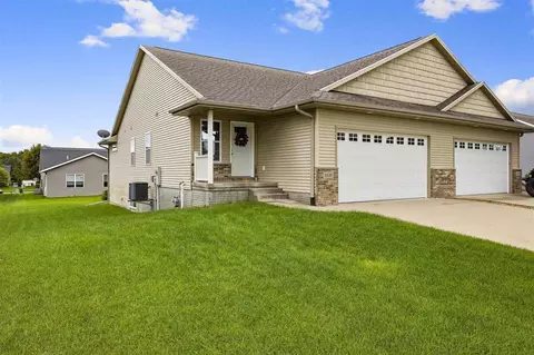 1135 Redbud Ave, Tiffin, IA 52340
