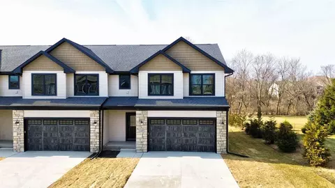 1115 Ivy Ln, North Liberty, IA 52317