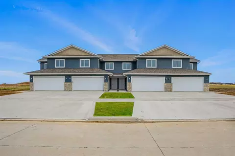 1920 Croell Ave, Tiffin, IA 52340