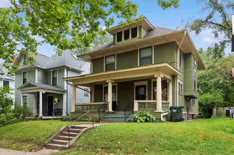 309 Fairchild St, Iowa City, IA 52245
