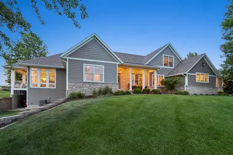 3738 Lacina Dr SW, Iowa City, IA 52240