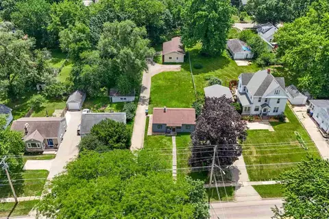 1303 Kirkwood Ave, Iowa City, IA 52240