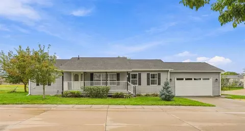 288 Paddock Cir, Iowa City, IA 52240