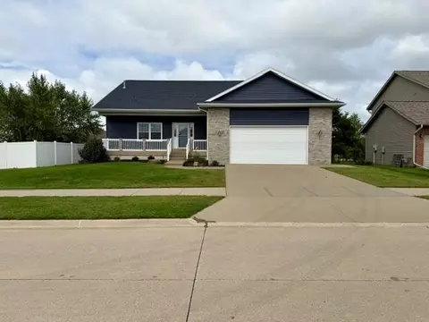 1094 Cory Ct, North Liberty, IA 52317