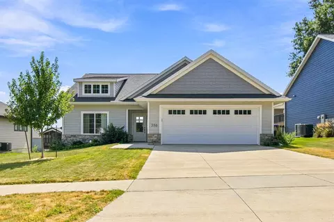 386 Sierra Trce, Coralville, IA 52241