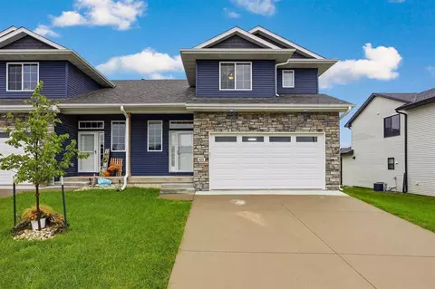 421 Dawson Dr, West Branch, IA 52358