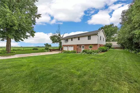 2209 44th Ave, Homestead, IA 52236
