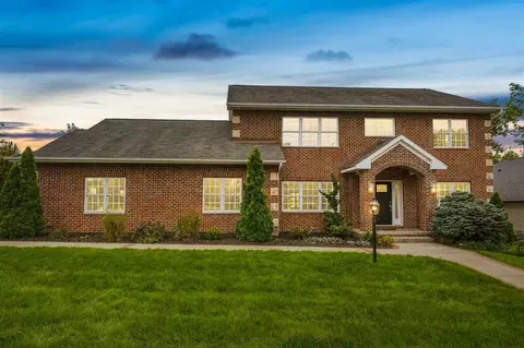 2004 Dempster Dr, Coralville, IA 52241