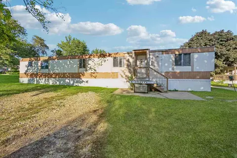 9710 York St, Anamosa, IA 52205