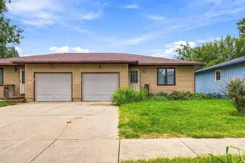 1838 1840 Hollywood Ct, Iowa City, IA 52240