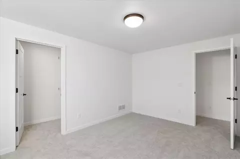 Bedroom - 1010 Linden Ln, Ely, IA 52227 photo 7 of 9