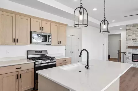 Kitchen - 1010 Linden Ln, Ely, IA 52227 photo 2 of 3