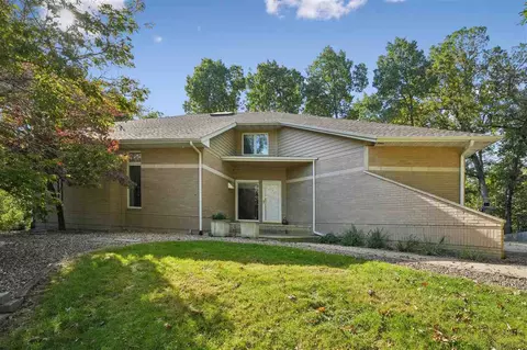 1441 Trail Bend Dr NW, Swisher, IA 52338
