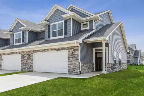 2229 Eversull Ln, North Liberty, IA 52317