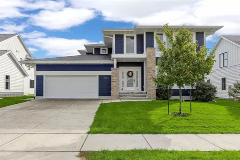 1368 Tamarack Trl, Iowa City, IA 52245