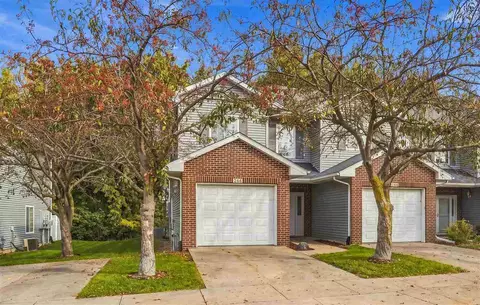 266 Copeland Ln, North Liberty, IA 52317