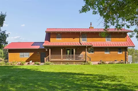 57 Solon Rd, Solon, IA 52333