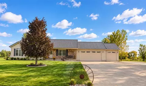 1452 Ivory Ave, Tipton, IA 52772
