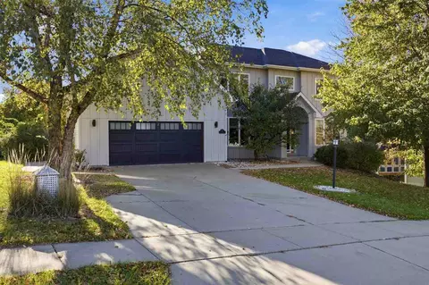 2265 Shropshire Cir, Coralville, IA 52241
