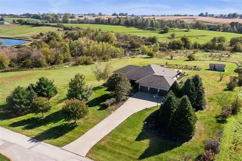 3703 Lacina Dr SW, Iowa City, IA 52240