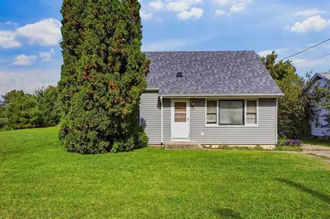 390 SW Wilson Ave, Cedar Rapids, IA 52404