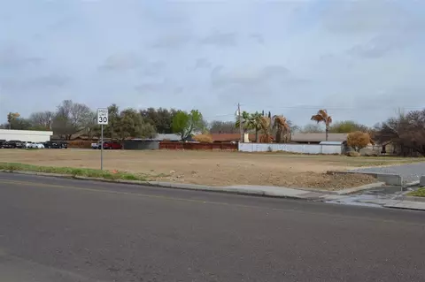 1020 E Hillside Rd, Laredo, TX 78041 photo 1