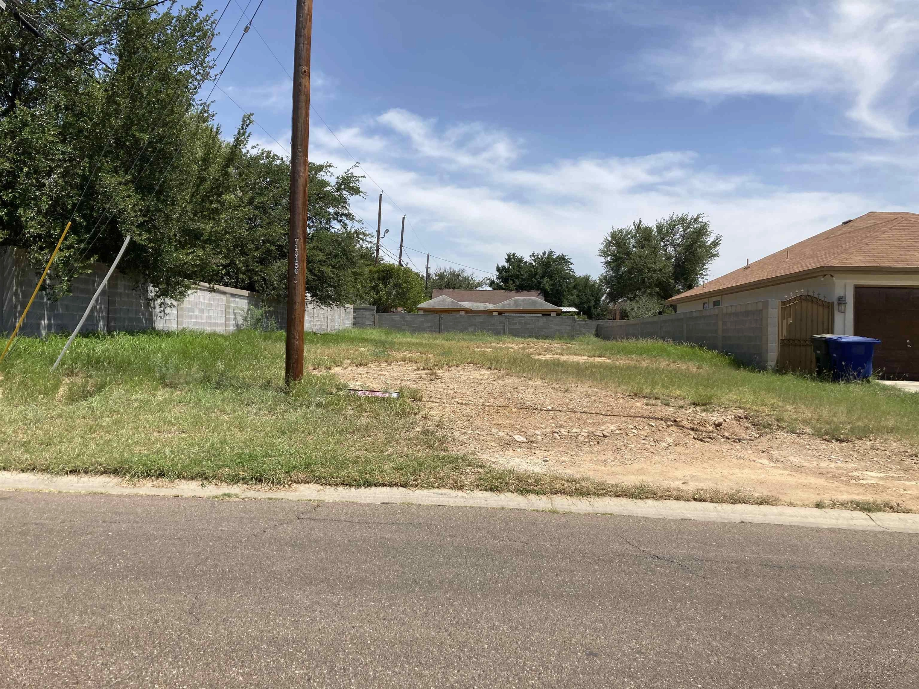 417 Amador Salinas Dr  