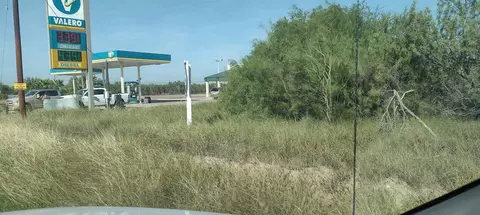 4186 N Us Hwy 83, San Ygnacio, TX 78067