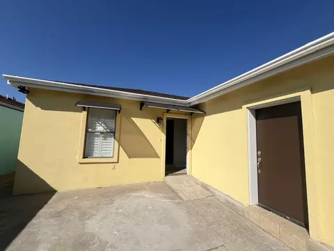 4304 Convent Ave, Laredo, TX 78041 photo 1