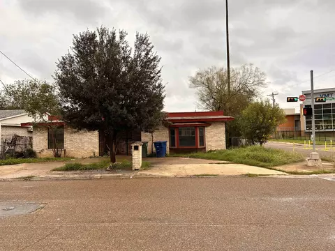 2201 E Locust St, Laredo, TX 78043 photo 1