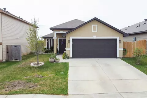 5605 Lone Star Loop, Laredo, TX 78046 photo 1