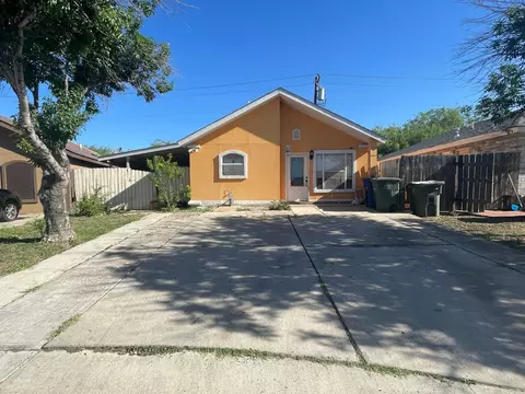 418 Prescott Lp, Laredo, TX 78046 photo 1