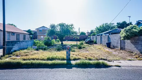 2008 Springfield Ave, Laredo, TX 78040 photo 1
