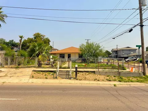 720 Clark Blvd, Laredo, TX 78045