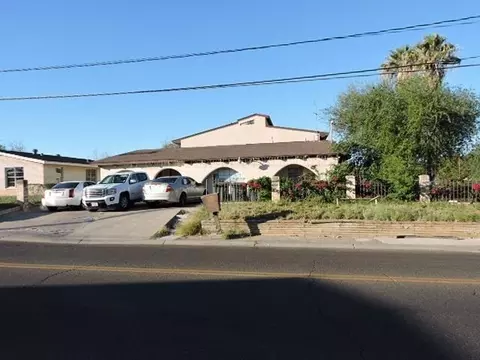1720 Lyon St, Laredo, TX 78043 photo 4