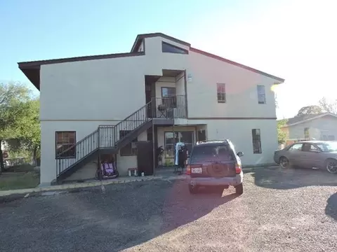 1720 Lyon St, Laredo, TX 78043 photo 2