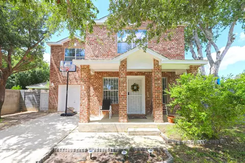 5234 Rains Dr, Laredo, TX 78043 photo 1