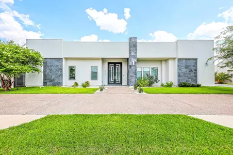 3025 Swift Dr, Laredo, TX 78041 photo 1