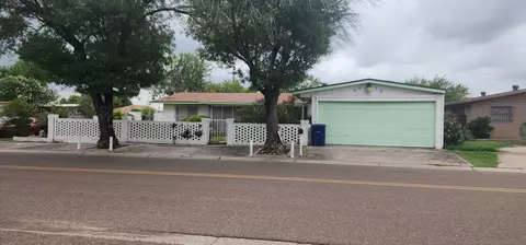 2819 E Plum St, Laredo, TX 78041 photo 1