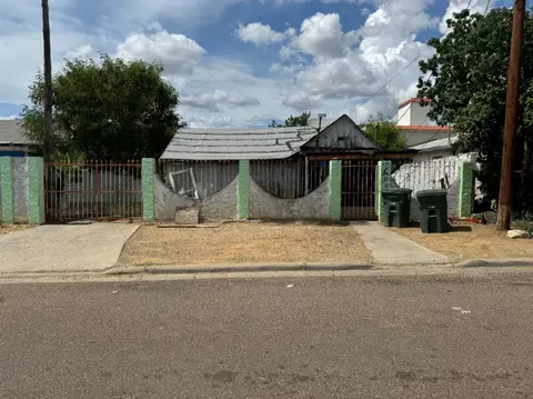 604 E Lane St, Laredo, TX 78040 photo 1